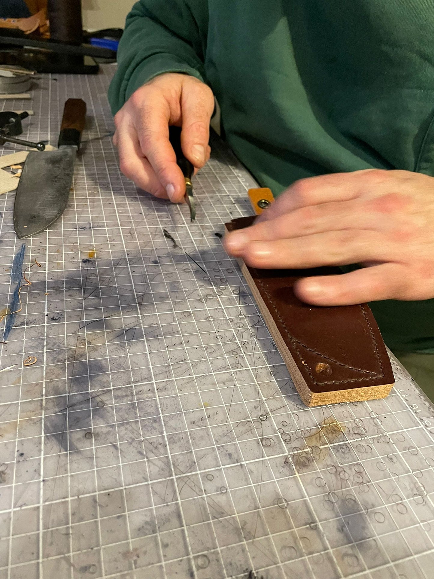 LEATHER KNIFE SHEATH MAKING COURSE
