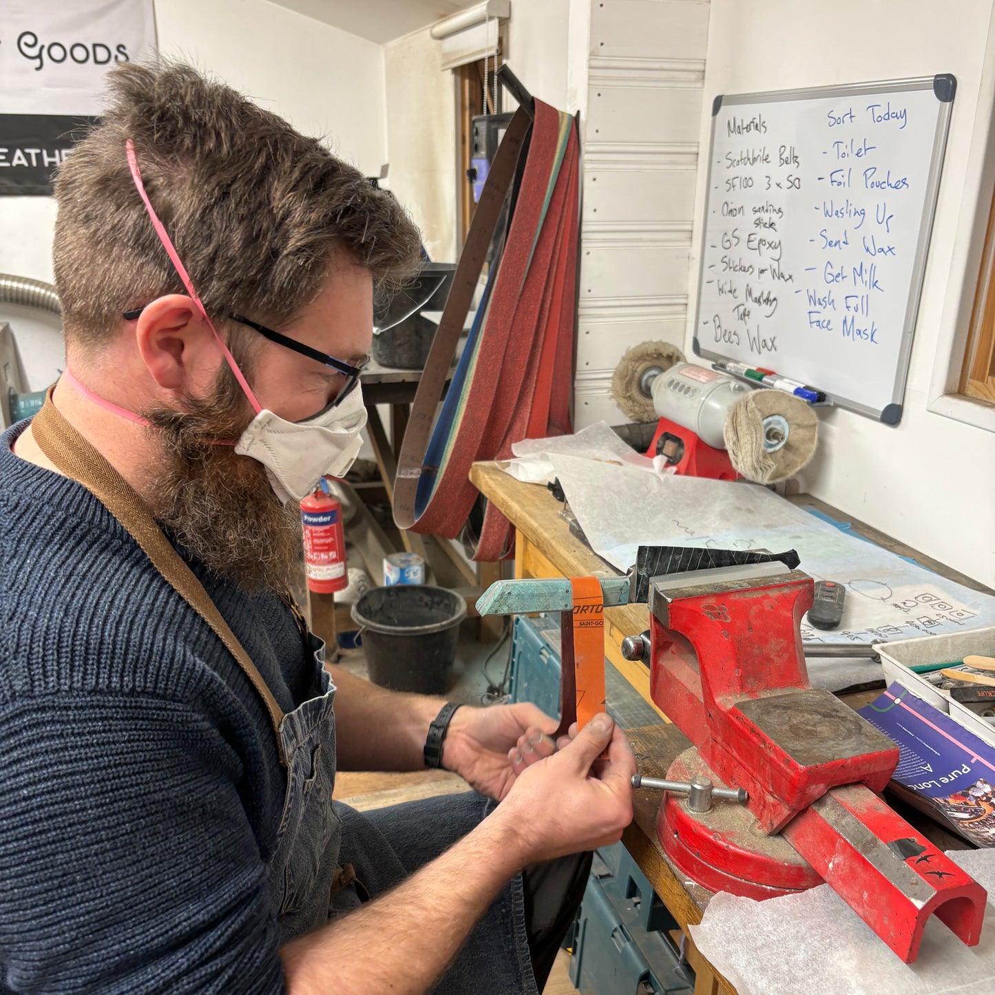 1 DAY KNIFE MAKING COURSE