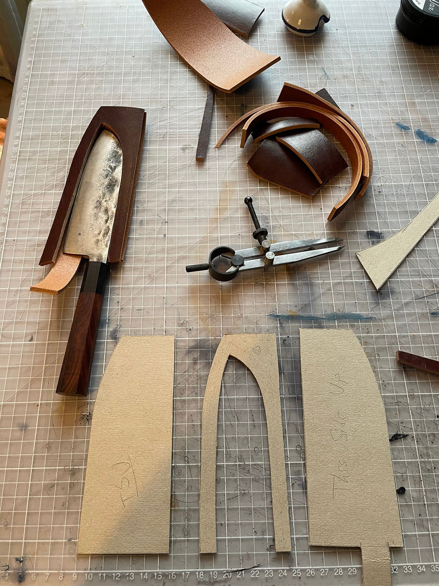 LEATHER KNIFE SHEATH MAKING COURSE